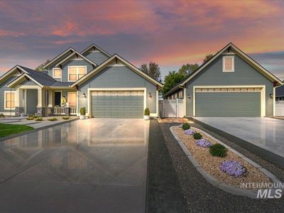 1941 N Willow Glen Pl