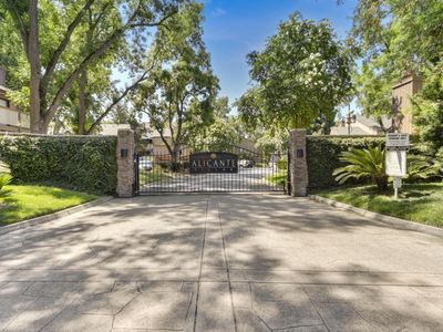 521 Woodside Oaks APT 3