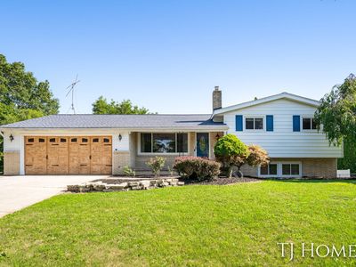 2200 S Eventide Dr NE