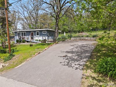 7640 Lake Dr