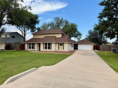 6105 Deer Run Dr