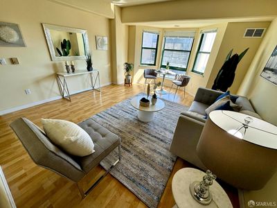 Property at 988 Franklin St APT 431, Oakland, CA