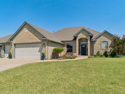817 Tea Rose Dr