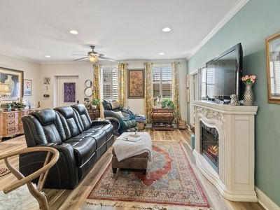 603 W 6th Ave Unit 103