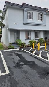 8300 NW 10th St