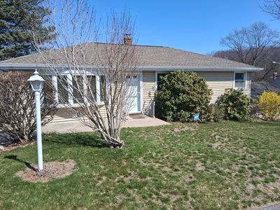43 Robin Rd