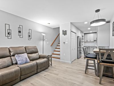 35 Mathews Avenue #20