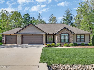 43 Renwick Dr