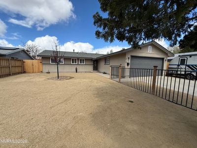 210 W Applegate Way