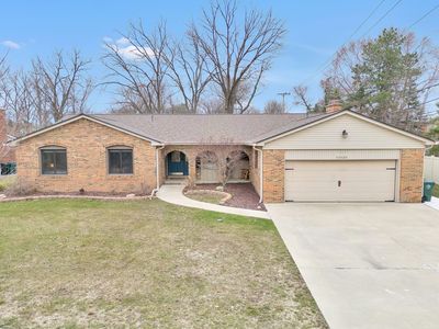 45020 Pinetree Dr