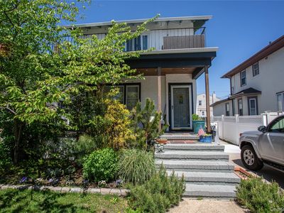 445 W Walnut Street