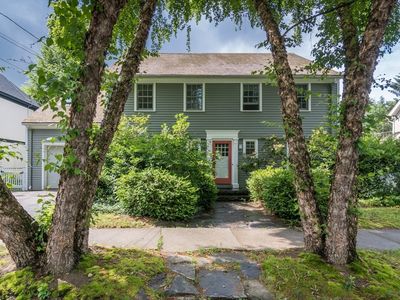 52 Ward Ave