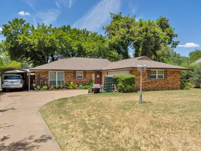1512 Douglas Dr