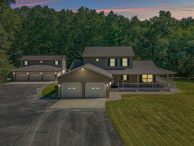 5607 Ridge Dr