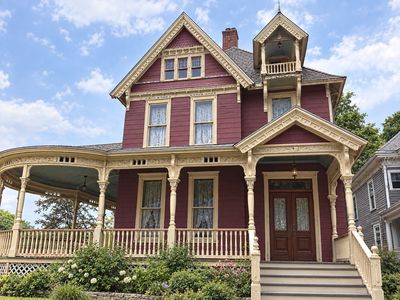 17 Frederick St