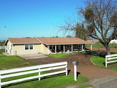 5801 Pleasant Valley Rd