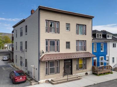 118 Valley St