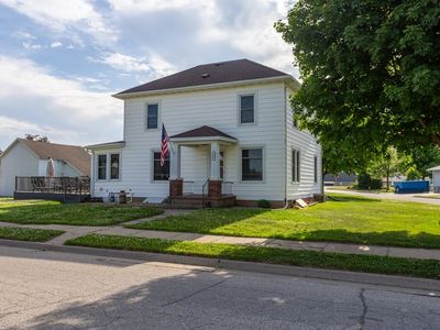 Property at 402 Buchanan St SW, Cascade, IA