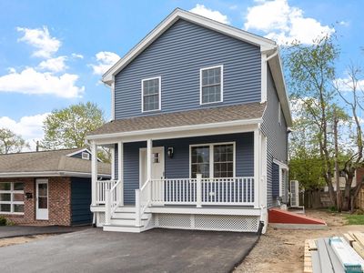 22 Greystone Ave #22