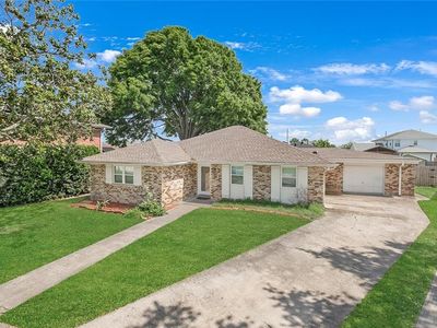 44 Brittany Dr