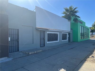 5725 Lankershim Blvd