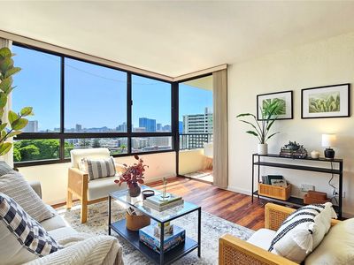 1054 Green St APT 607