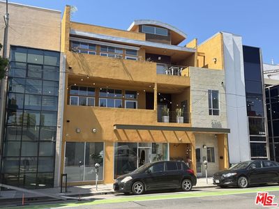 2216 Main St Unit 8