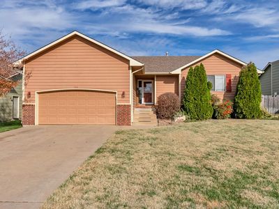 1528 E Prairie Hill St