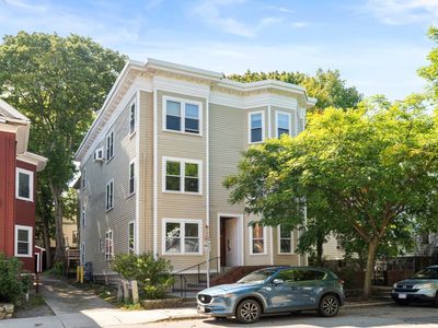 16 Upland Rd APT 2