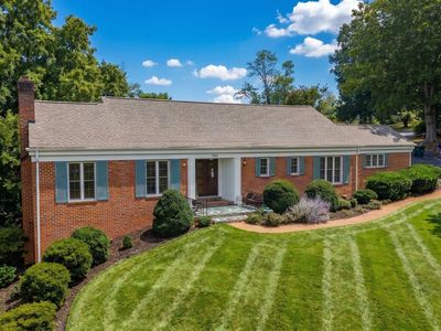 105 Woodland Dr