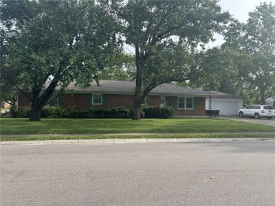 809 Southline Dr