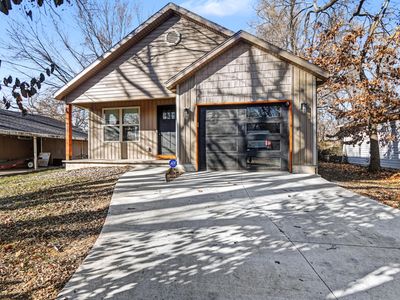 2517 N Prospect Avenue