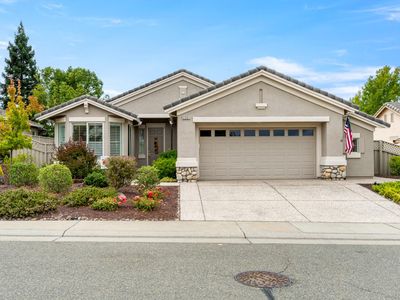 2201 Winding Way
