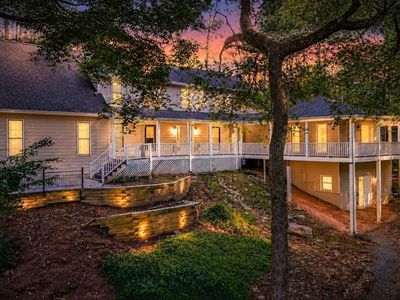 2290 Old Orchard Dr