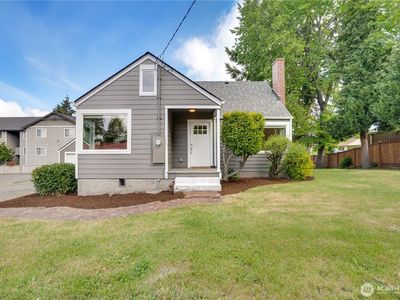 7611 27th Street W
