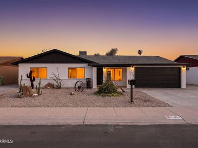 5439 W DESERT COVE Avenue