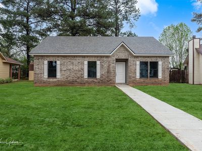 5909 Glen Eagle Dr