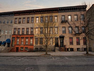 1202 13th St APT 6