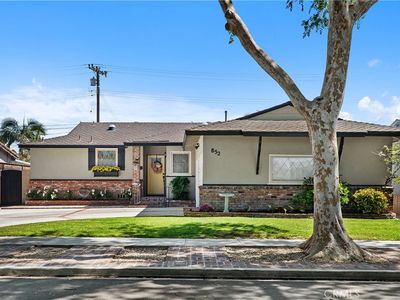 852 Kallin Ave