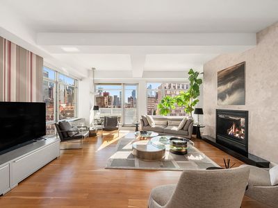 426 W 58th St #PENTHOUSE 3