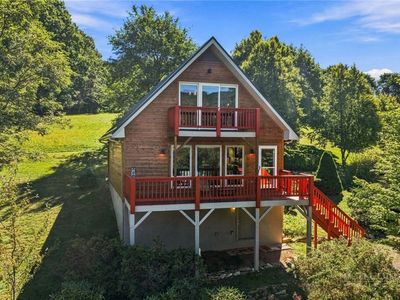 190 Camelot Drive