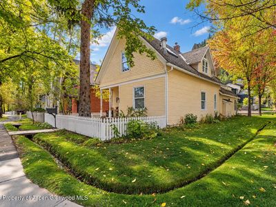 633 W Main St