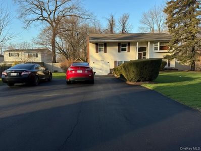 160 Lincoln Boulevard