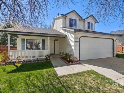 1951 S Mayflower Way