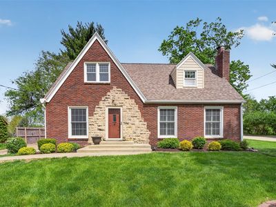 Property at 6605 Forest Ct, Windsor Heights, IA