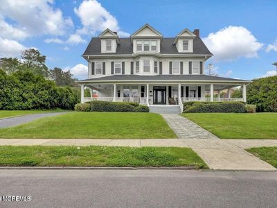 48 Neptune Avenue