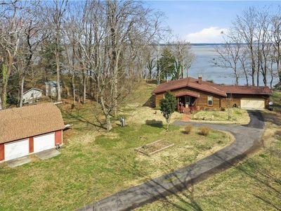 121 Meadowlark Ln