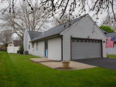 225 Loretta Ln