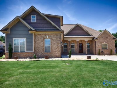 22577 Bluffview Dr