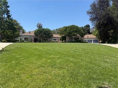 1437 Carmelita Pl